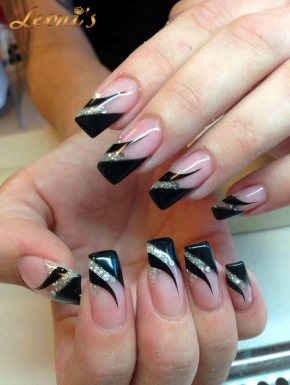 Nageldesign leonis nails and hair