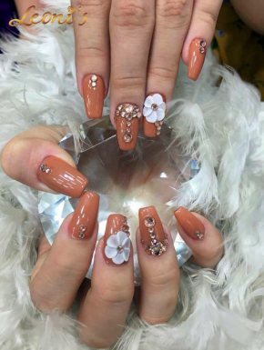 Nageldesign leonis nails and hair